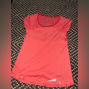Altra Women’s Short Sleeve Athletic Tee - Coral Red